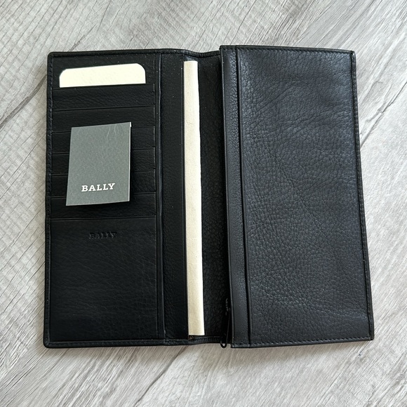 NWT Bally Vintage 90s Bi-Fold Black Leather Wallet - Picture 3 of 11